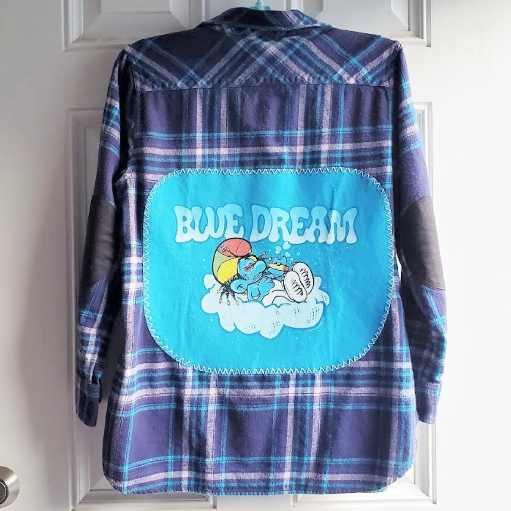 Upcycled Flannel Shirt SMURF SMOKING Weed BLUE DREAM Graphic Tee on Back